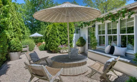 72 Hempstead Street, Sag Harbor, NY 11963