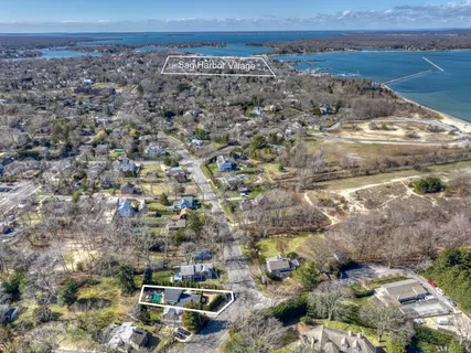 72 Hempstead Street, Sag Harbor, NY 11963