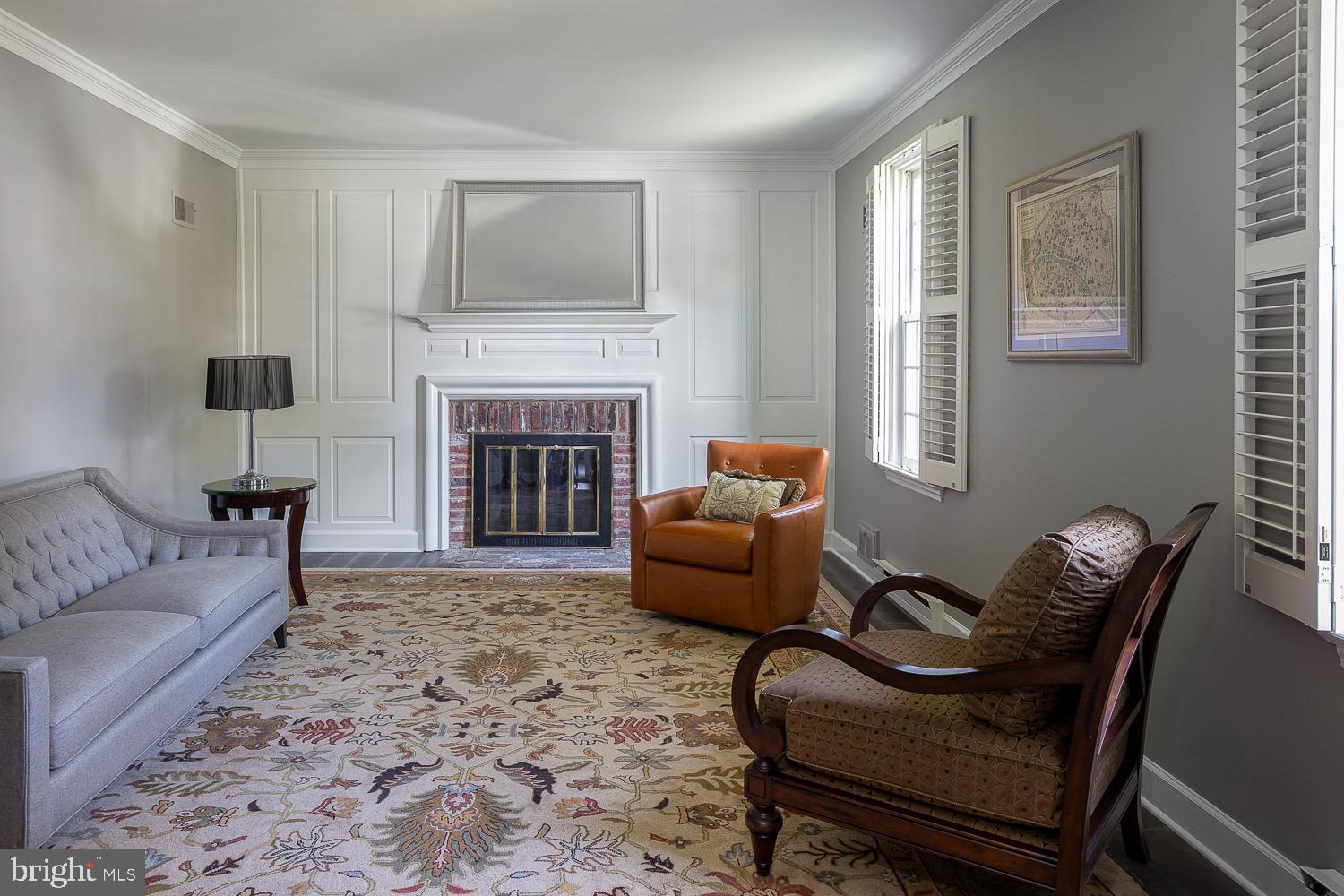 2 Chatham Place Wallingford, PA 19086 - Photo 3 of 37 Spacious living room