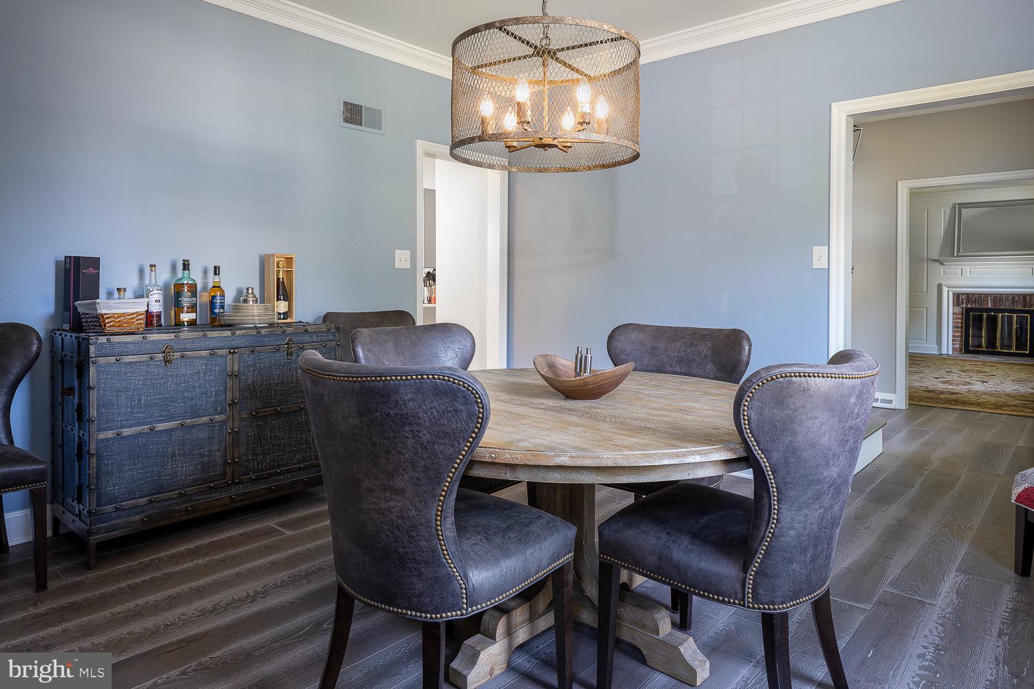 2 Chatham Place Wallingford, PA 19086 - Photo 8 of 37 Dining room