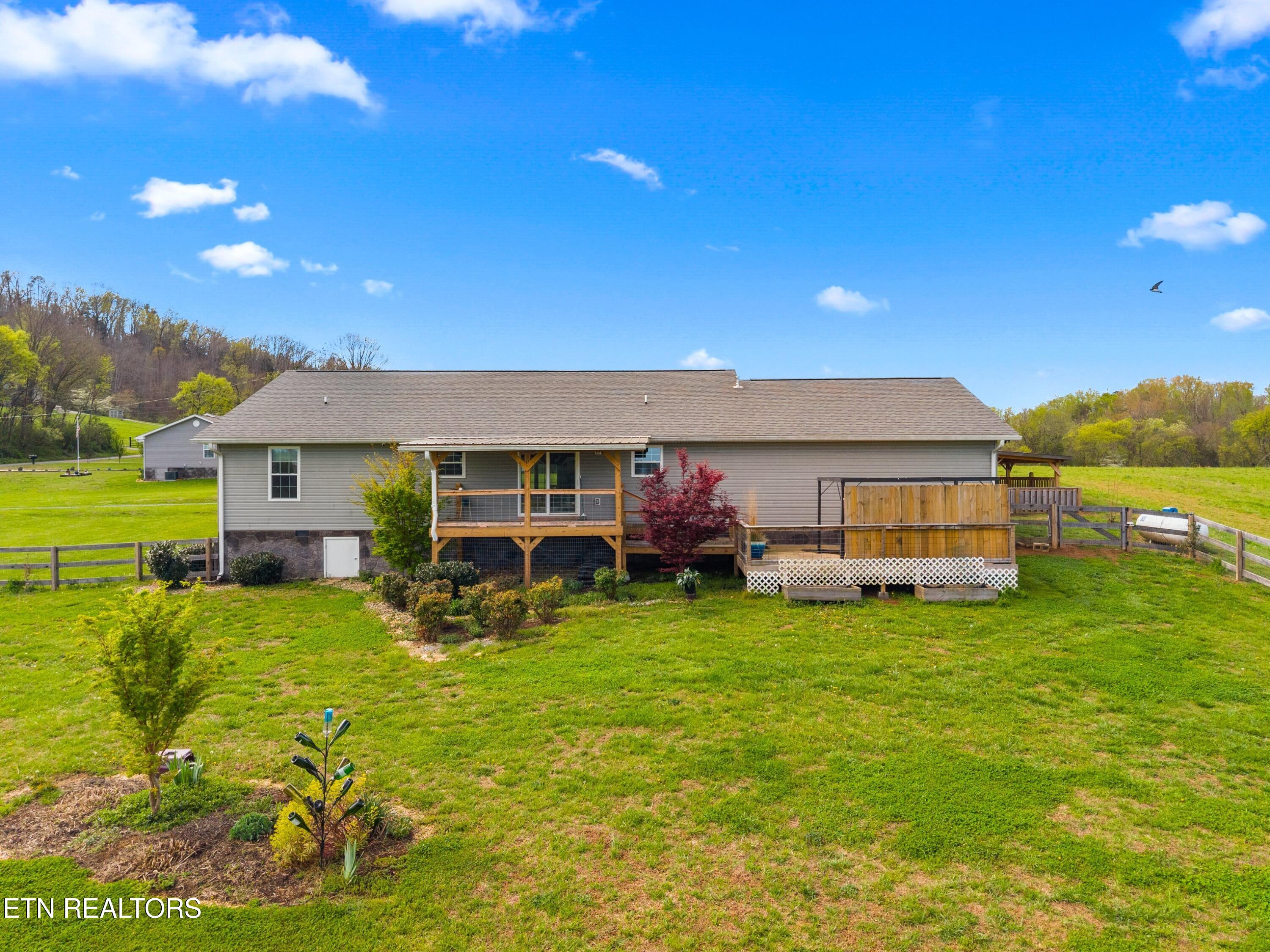 1159 Camellia Road Newport, TN 37821 - Photo 12 of 45 005-1159CamelliaRoad-Newport-TN-37821-SM