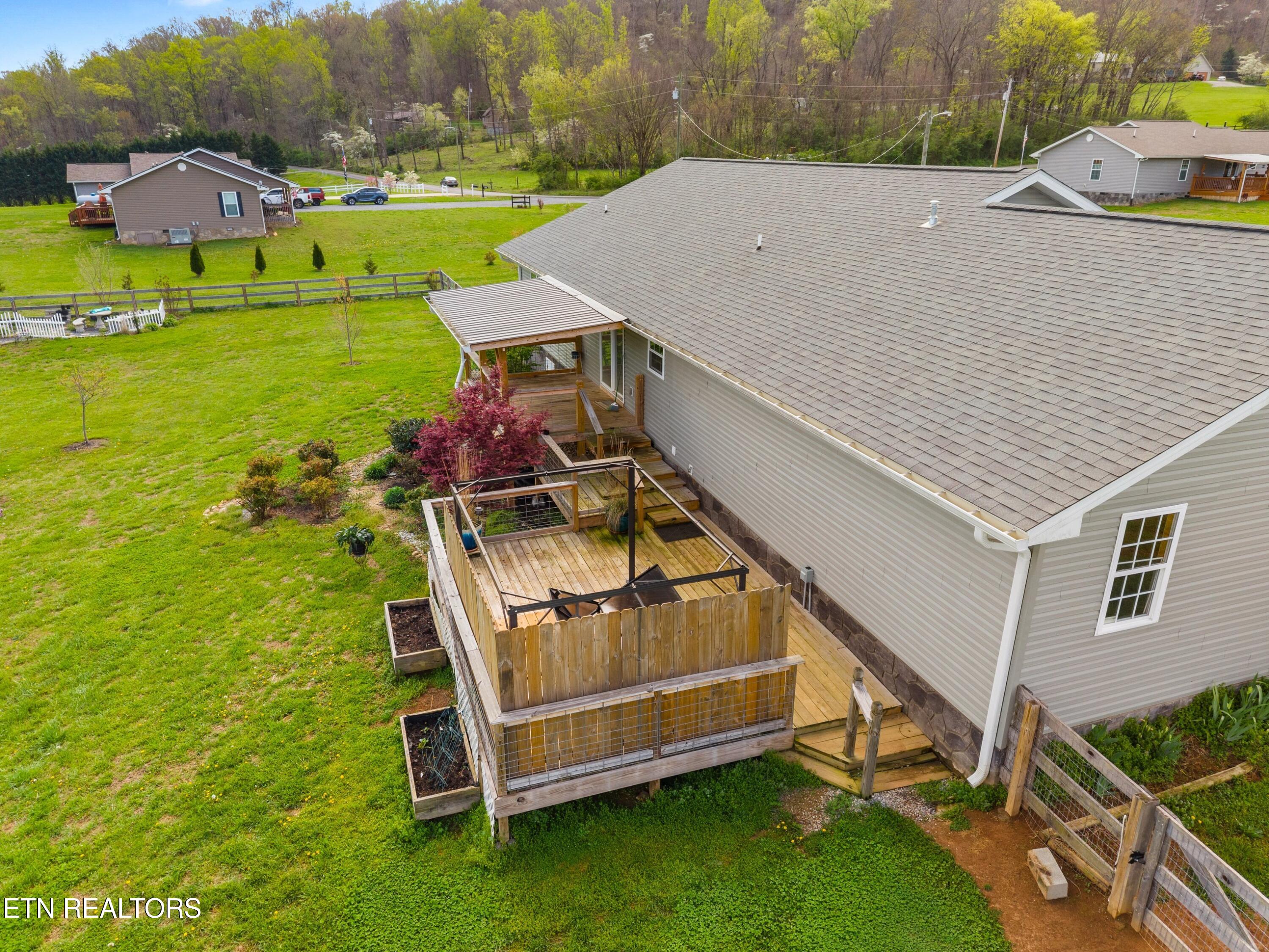 1159 Camellia Road Newport, TN 37821 - Photo 13 of 45 037-1159CamelliaRoad-Newport-TN-37821-SM