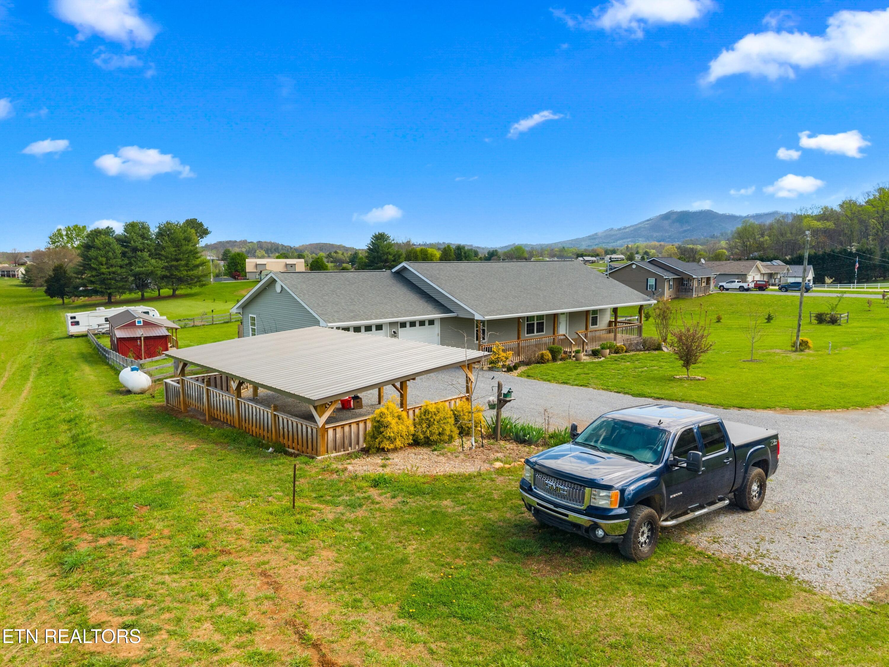 1159 Camellia Road Newport, TN 37821 - Photo 7 of 45 004-1159CamelliaRoad-Newport-TN-37821-SM