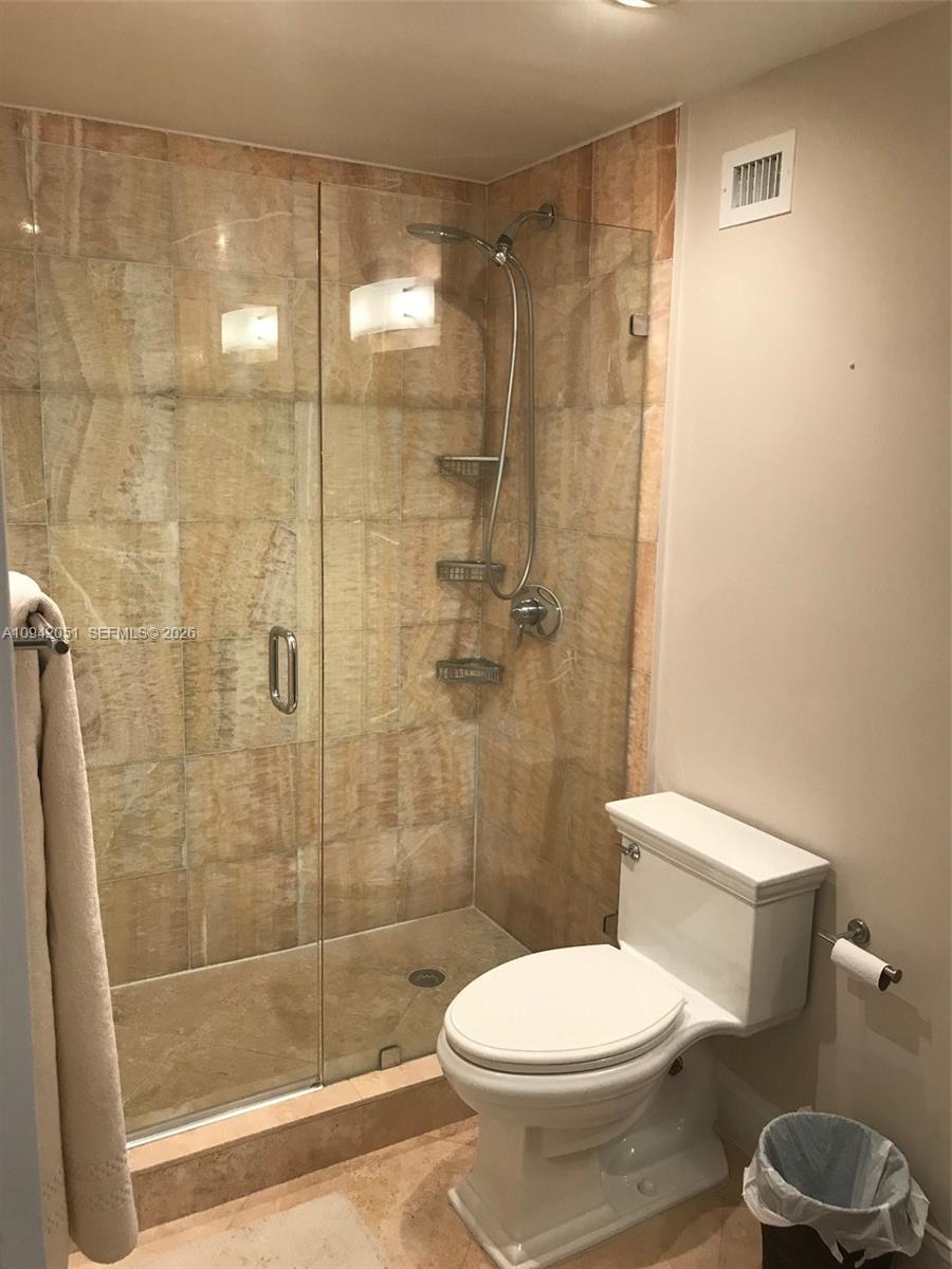 100 Lincoln Road, Unit 716 Miami Beach, FL 33139 - Photo 15 of 40