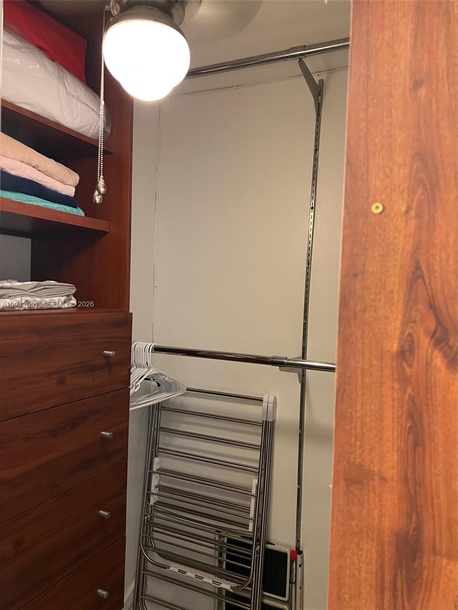 100 Lincoln Road, Unit 716 Miami Beach, FL 33139 - Photo 16 of 40 Walk-In Closet