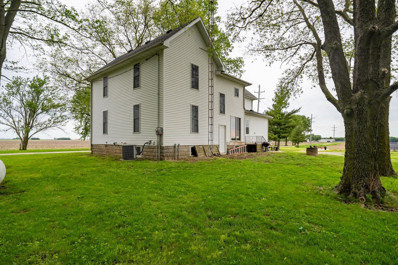 12610 North 1900 E Road Fairbury, IL 61739 - Photo 33 of 36