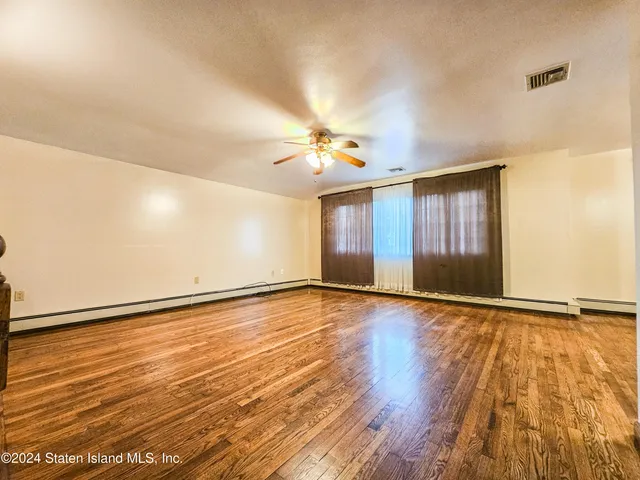 $1,150,000 | 44 Hillcrest Street | Great Kills