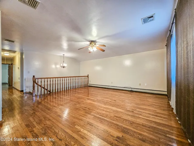 $1,150,000 | 44 Hillcrest Street | Great Kills