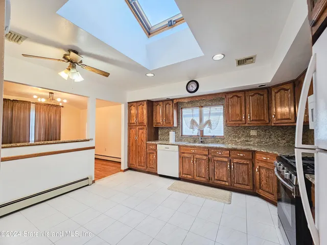 $1,150,000 | 44 Hillcrest Street | Great Kills