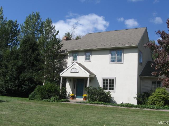 775 Texas Road Easton, PA 18042 - Photo 2 of 41 a front view of a house with a garden