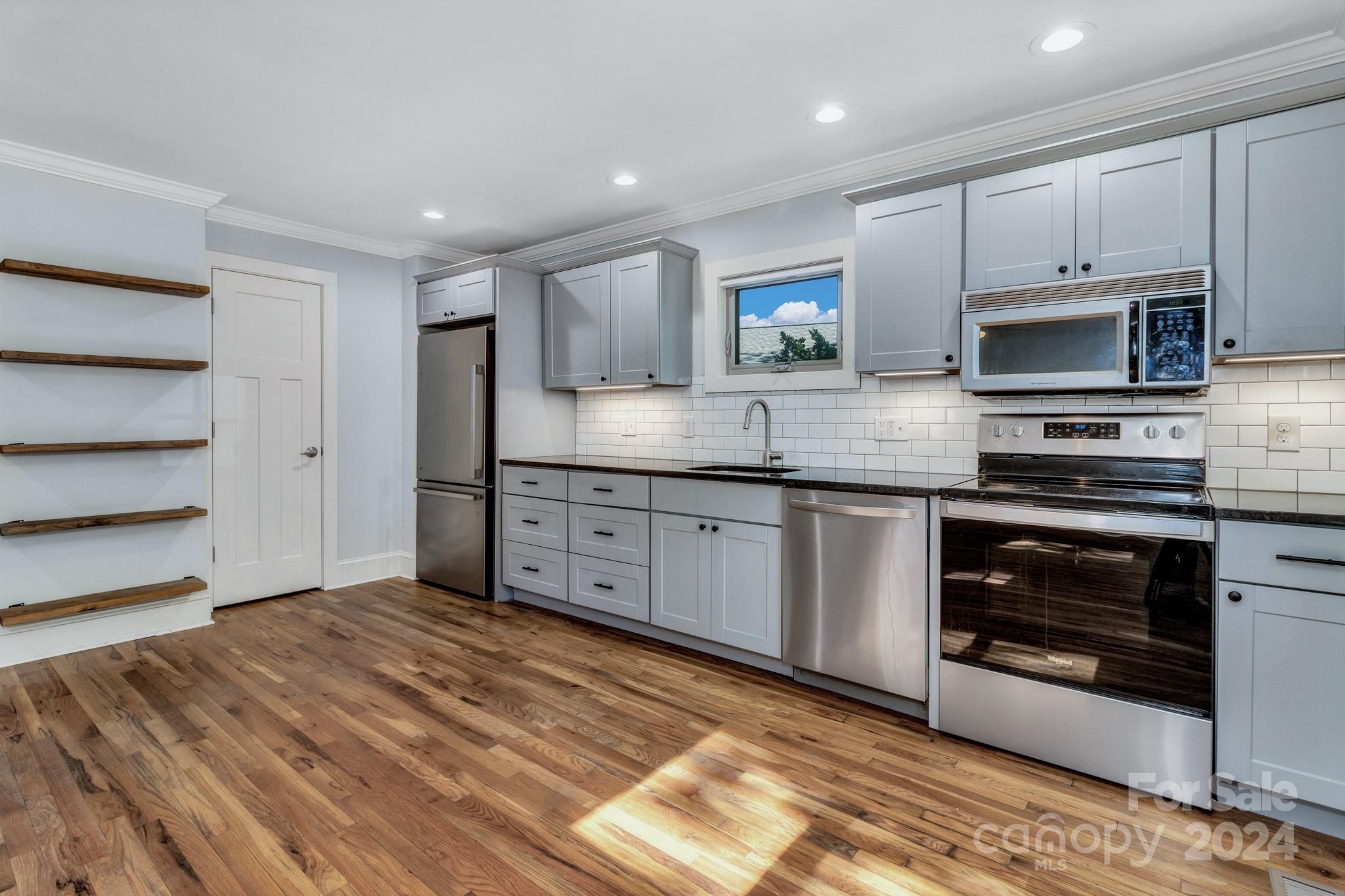 24 Winding Road Asheville, NC 28803 - Photo 16 of 37 Gallery Image 16