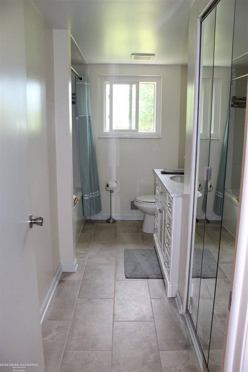 330 Holmes Road Allenton, MI 48002 - Photo 17 of 38 50013844-16.JPG