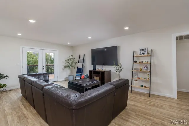 $338,600 | 20250 Simmons Road, Waynesville, MO 65583