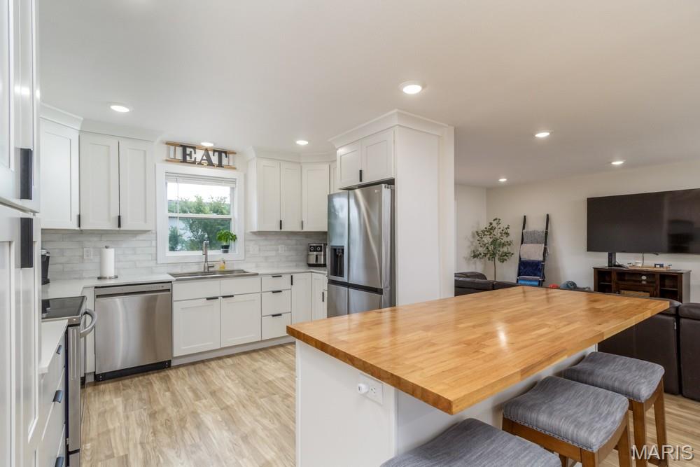 20250 Simmons Road Waynesville, MO 65583 - Photo 2 of 37