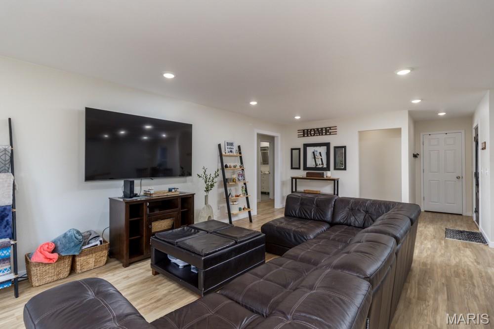 20250 Simmons Road Waynesville, MO 65583 - Photo 4 of 37