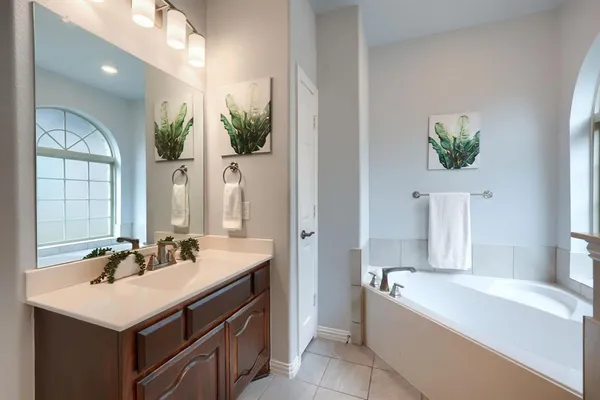 $599,990 | 5913 Painswick Drive, Aubrey, TX 76227