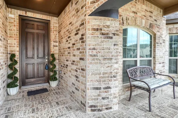$599,990 | 5913 Painswick Drive, Aubrey, TX 76227
