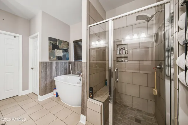 $3,450 | 213 East Peck Boulevard, Lafayette, LA 70508