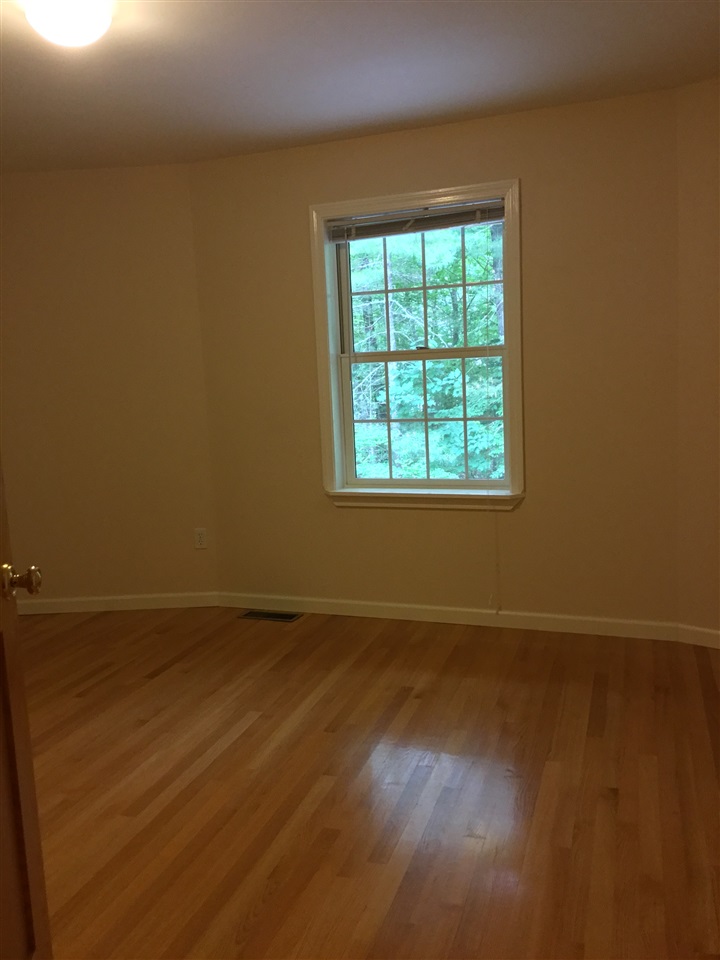 570 Scruton Pond Road Barrington, NH 03825 - Photo 17 of 36 Gallery Image 17