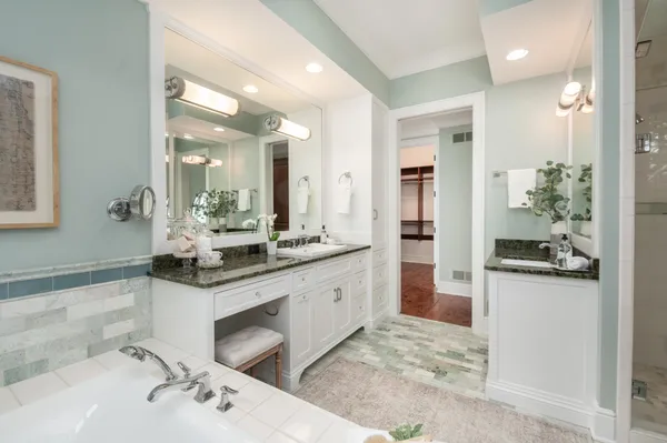 $5,995,000 | N30W28853 West Lakeside Drive, Delafield, WI 53072