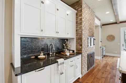 $5,995,000 | N30W28853 West Lakeside Drive, Delafield, WI 53072