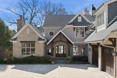$5,995,000 | N30W28853 West Lakeside Drive, Delafield, WI 53072