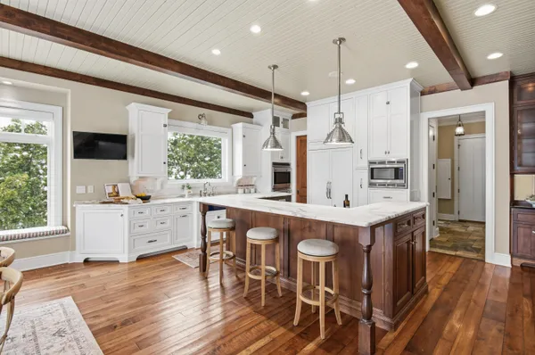 $5,995,000 | N30W28853 West Lakeside Drive, Delafield, WI 53072