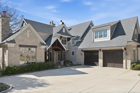 $5,995,000 | N30W28853 West Lakeside Drive, Delafield, WI 53072