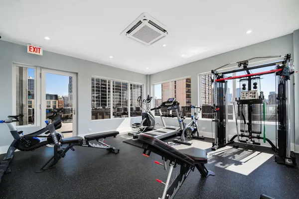 $4,595 | 159 West North Avenue, Unit 207, Chicago, IL 60610