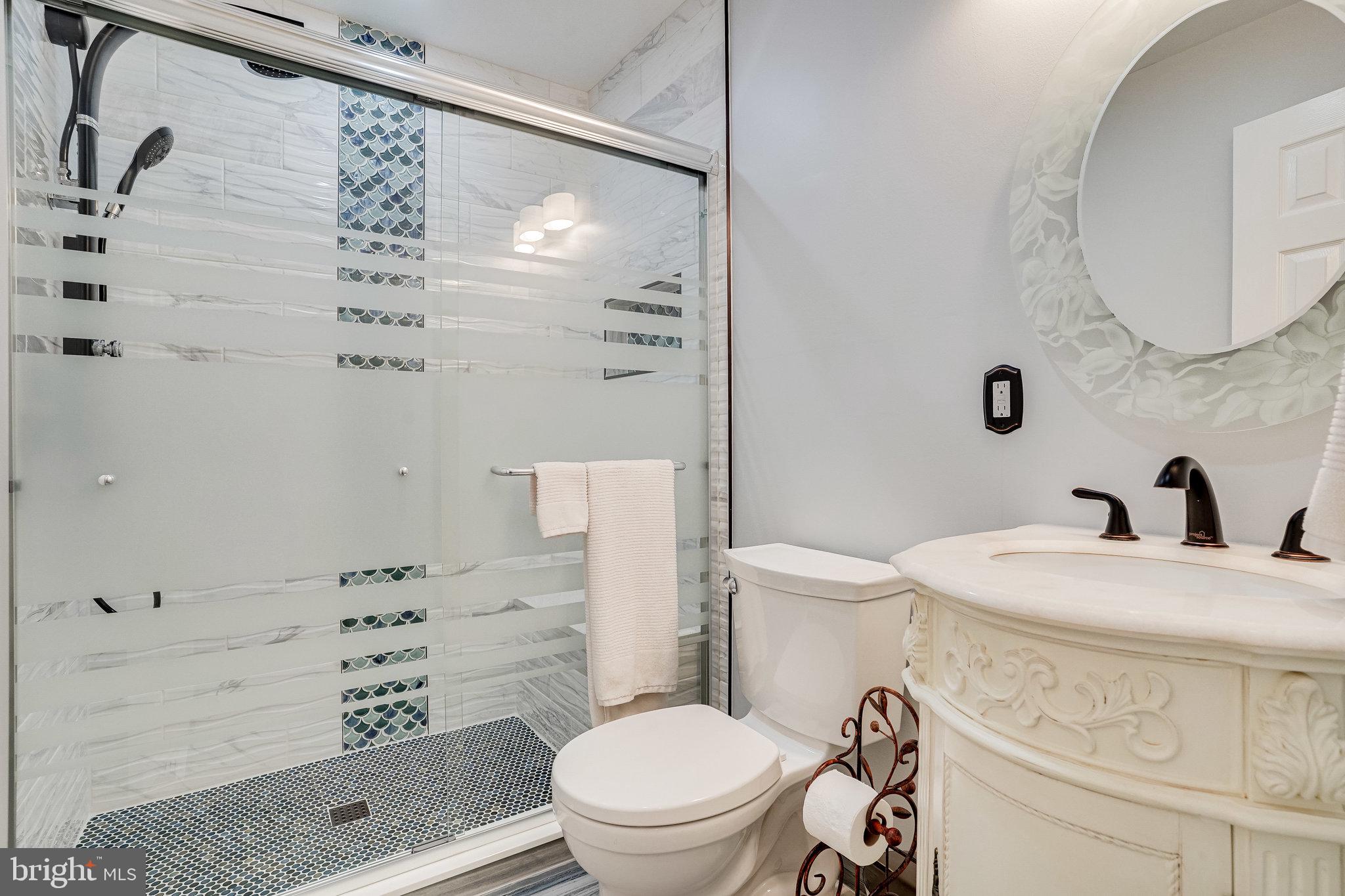 8729 Redman Street Springfield, VA 22153 - Photo 13 of 23 Hall bathroom