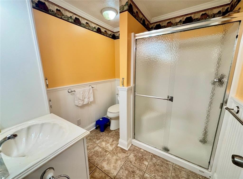 61 McMichael Road Carnegie, PA 15106 - Photo 7 of 17