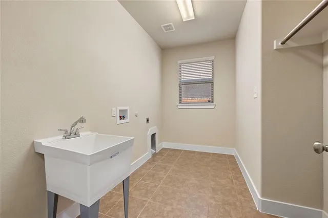 $525,000 | 2521 Sanders Court, Bedford, TX 76021