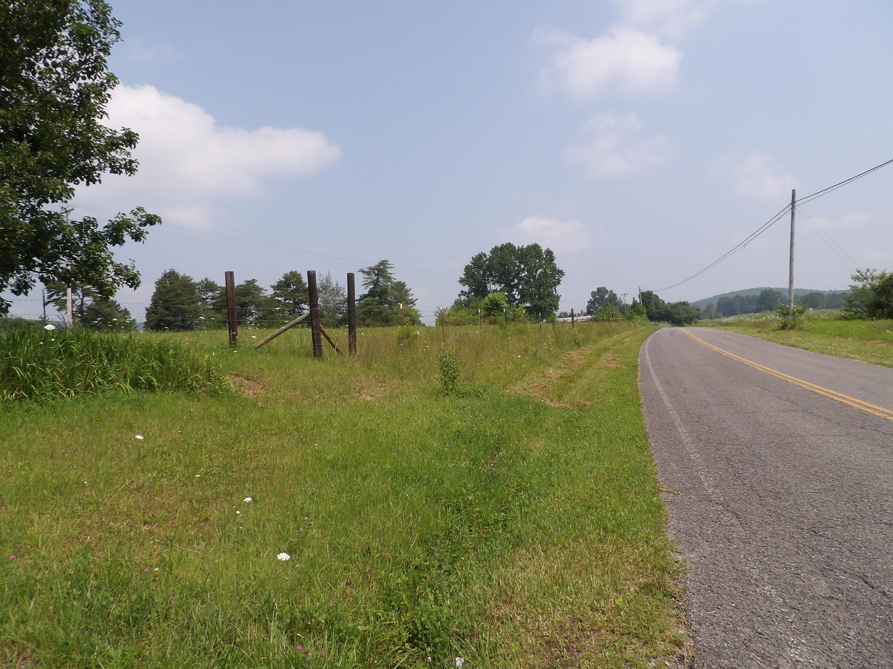 11370 Brockdell Road Pikeville, TN 37367 - Photo 32 of 32 100_5690