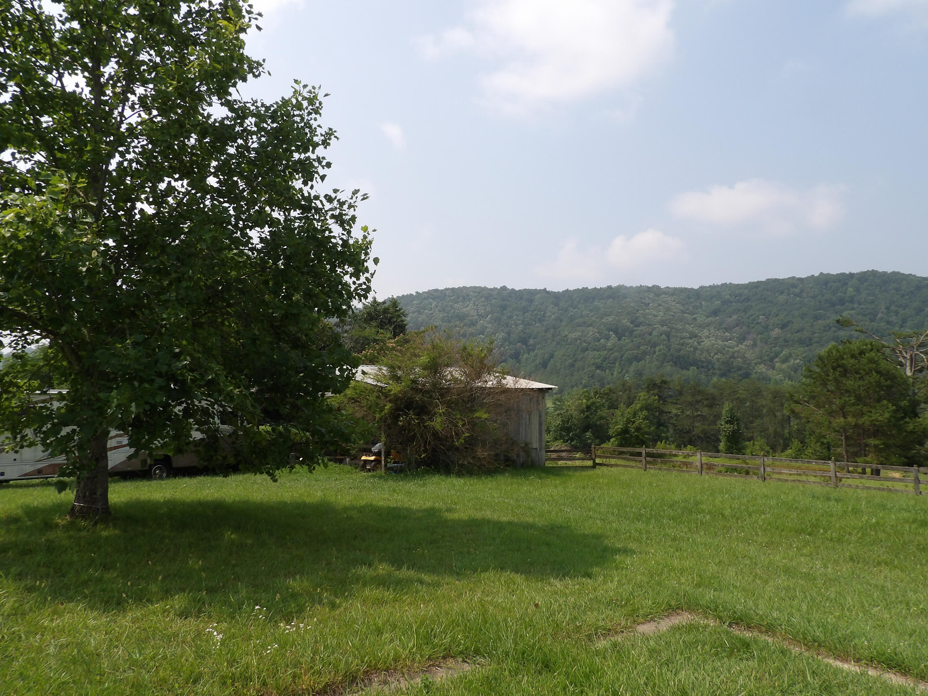 11370 Brockdell Road Pikeville, TN 37367 - Photo 10 of 32 100_5682