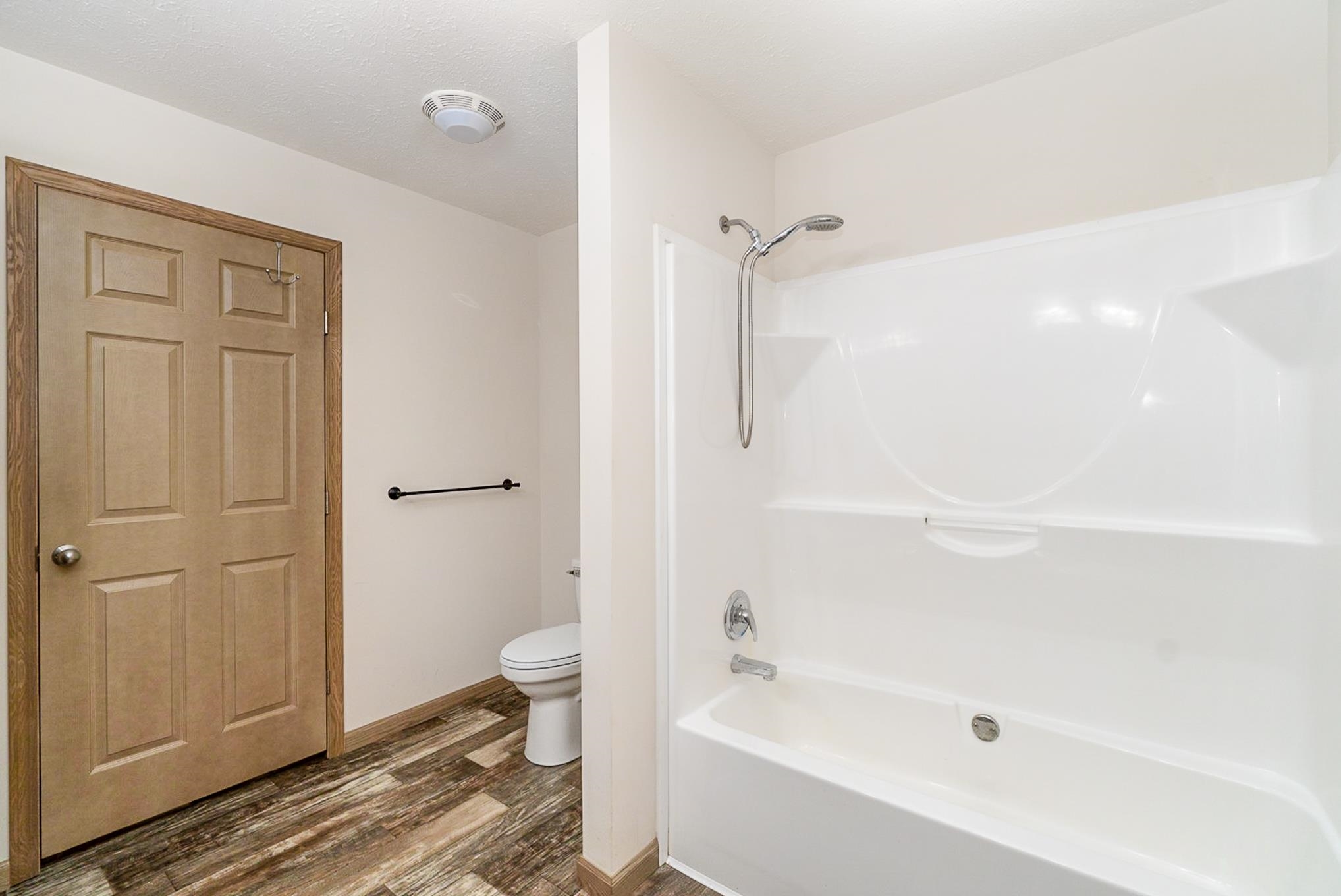 4446 Bay Arenac Line Road Pinconning, MI 48650 - Photo 20 of 40 50093510-19.JPG