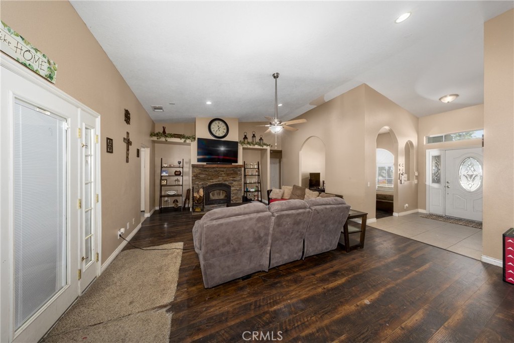 11671 Desert View Road Pinon Hills, CA 92372 - Photo 11 of 52