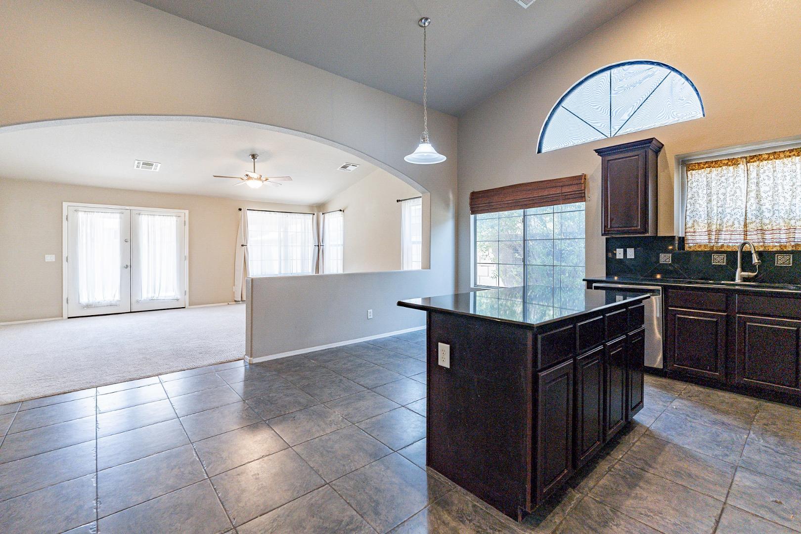 3713 East Utopia Road Phoenix, AZ 85050 - Photo 11 of 47 Photo #11