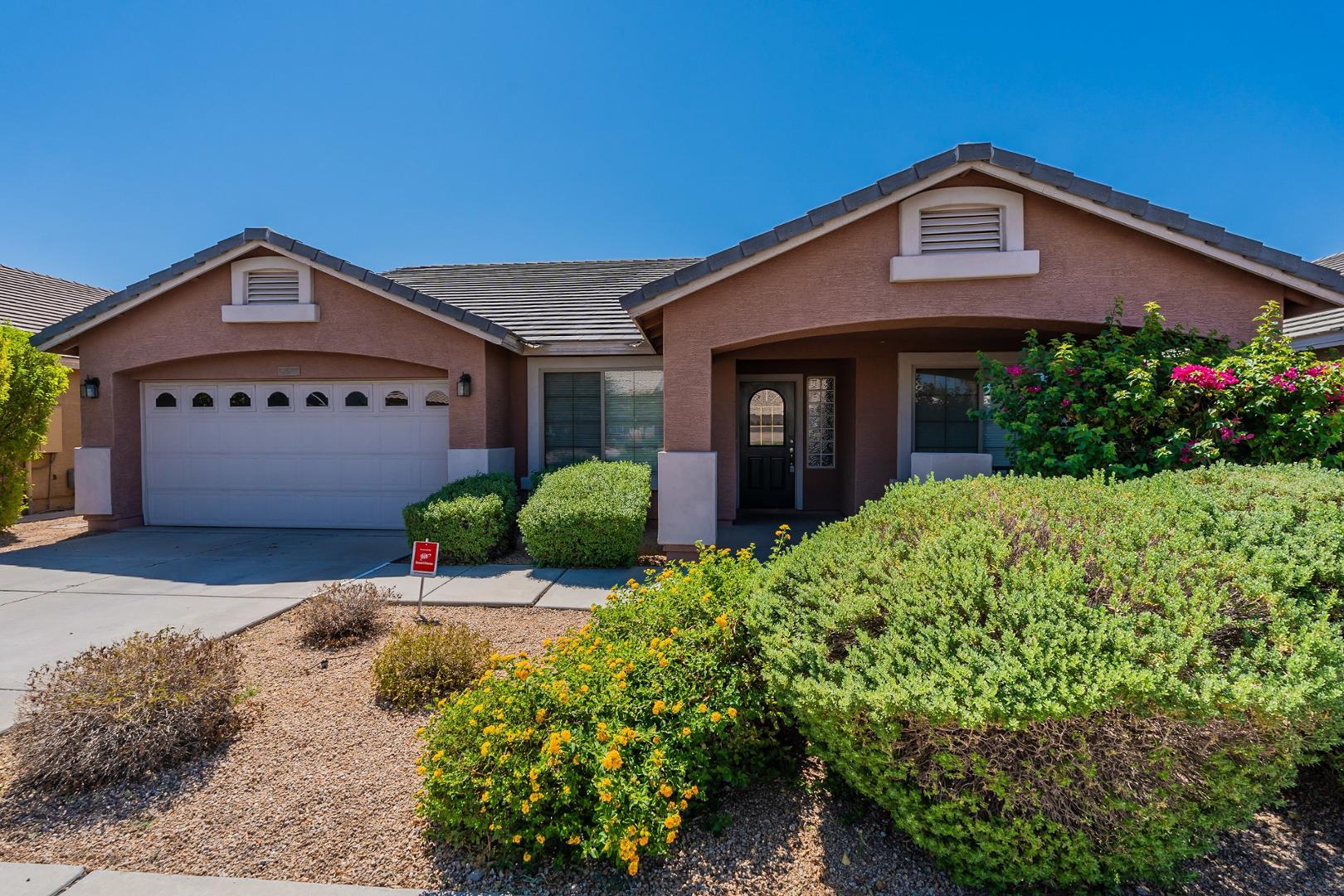 3713 East Utopia Road Phoenix, AZ 85050 - Photo 2 of 47 Photo #2