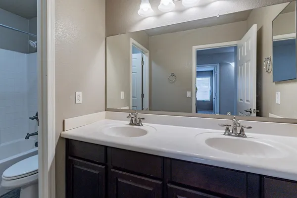 $2,495 | 3713 East Utopia Road, Phoenix, AZ 85050