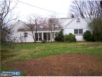 115 Tyson Road Newtown Square, PA 19073 - Photo 2 of 12 Exterior Back
