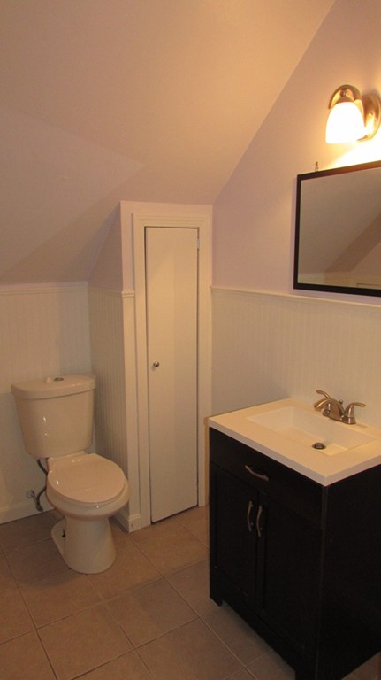 251 Warren Street Fall River, MA 02721 - Photo 11 of 26