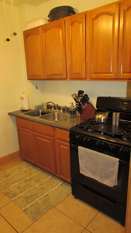 251 Warren Street Fall River, MA 02721 - Photo 2 of 26