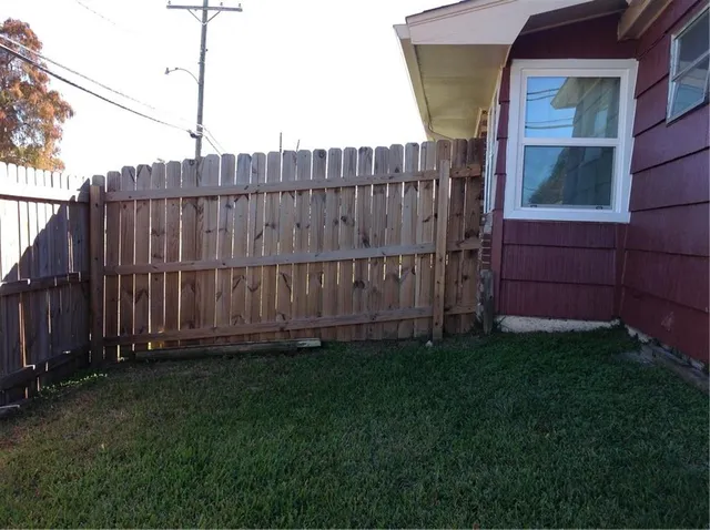 $2,100 | 5801 Rosalie Court, Metairie, LA 70003