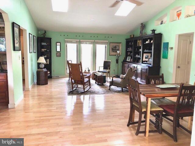 7850 Radcliffe Road Chestertown, MD 21620 - Photo 4 of 23 Dining Room/Living Room