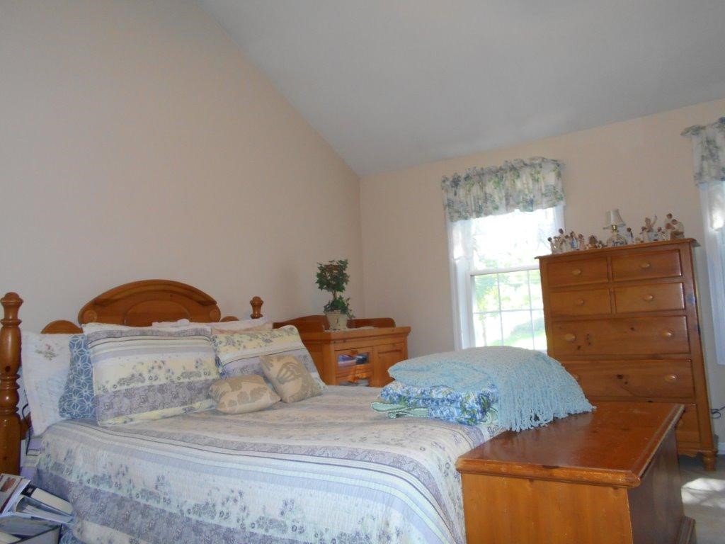 34 Gowing Road Hudson, NH 03051 - Photo 12 of 20