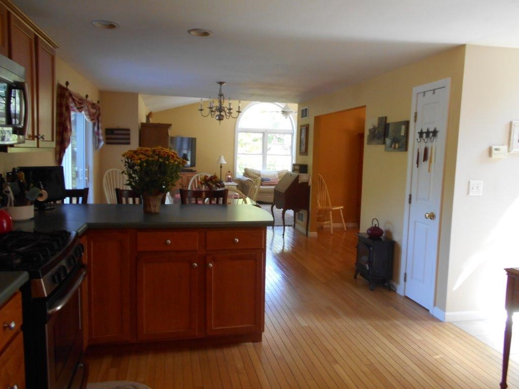 34 Gowing Road Hudson, NH 03051 - Photo 6 of 20