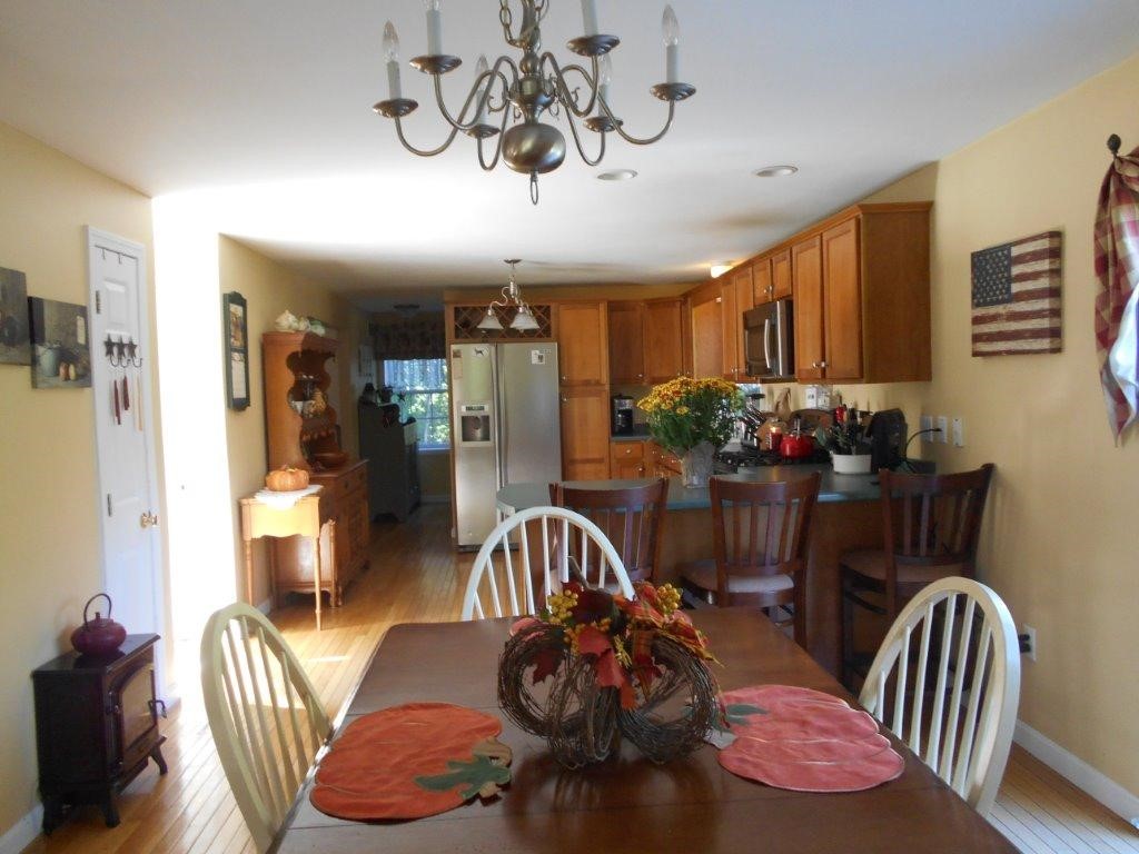 34 Gowing Road Hudson, NH 03051 - Photo 7 of 20