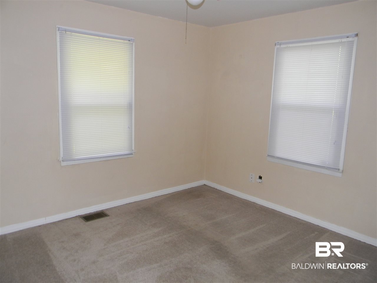 262 Thompson Boulevard Mobile, AL 36611 - Photo 8 of 11