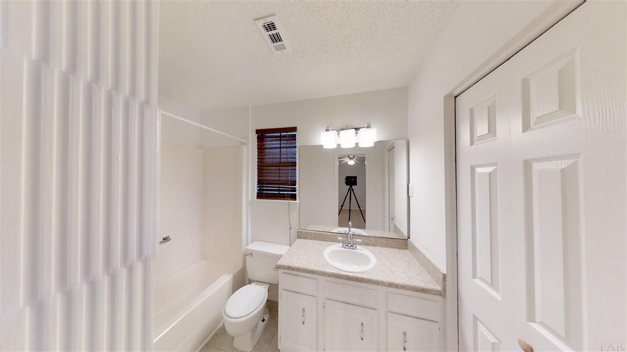 2002 Colony Road Pensacola, FL 32526 - Photo 13 of 33 Gallery Image 13