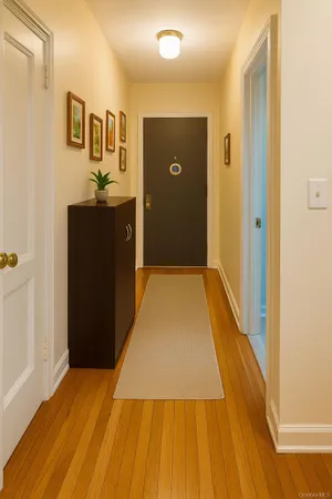 $2,350 | 56-07 31st Avenue, Unit 5B | Woodside